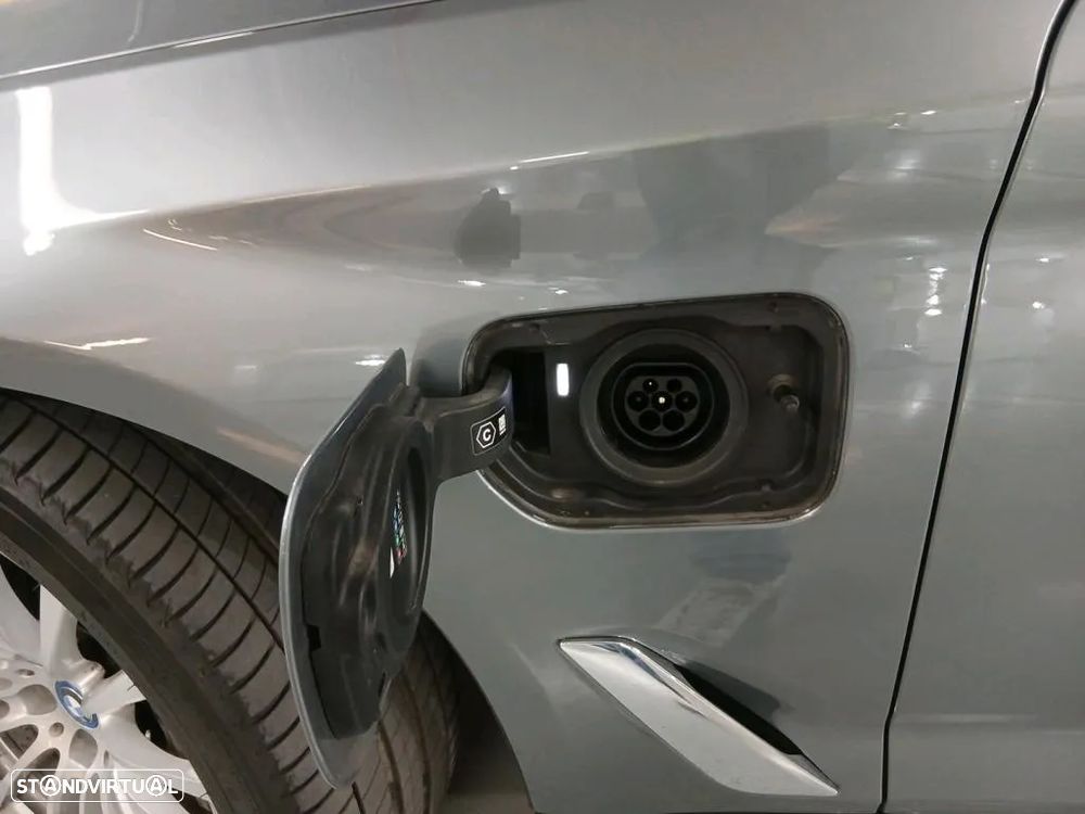 BMW 530 e - 12