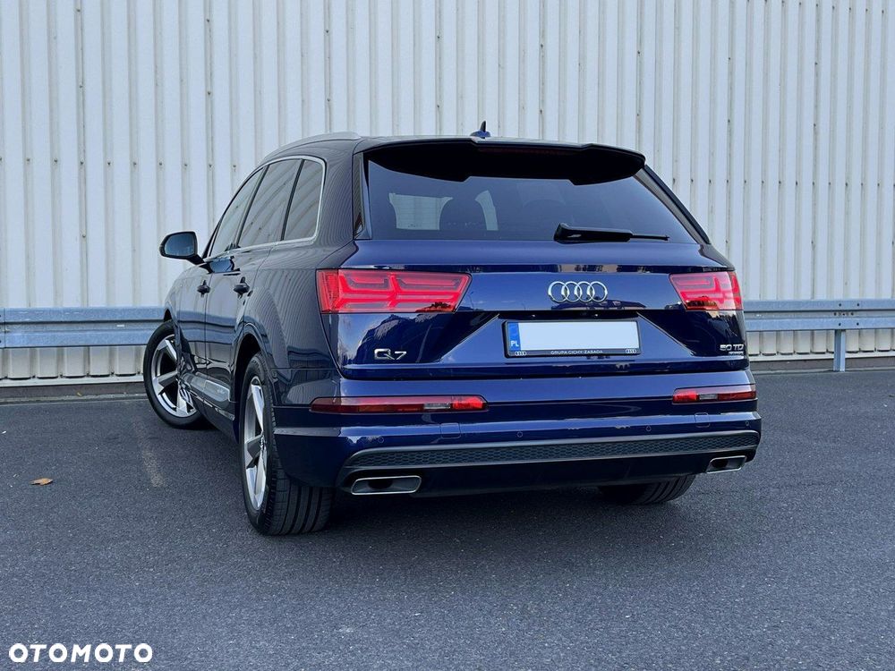 Audi Q7 - 7