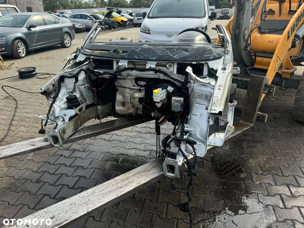 Skoda Rapid Ćwiartka Lewy Przód - 3