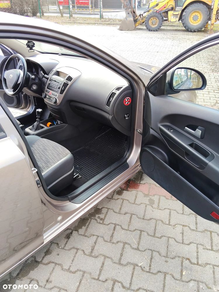 Kia Ceed 2.0 Optimum - 12