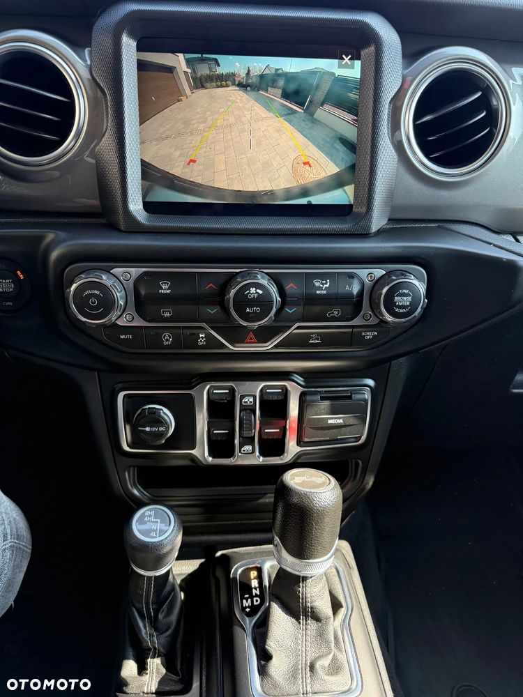 Jeep Wrangler Unlimited GME 2.0 Turbo Sahara - 16