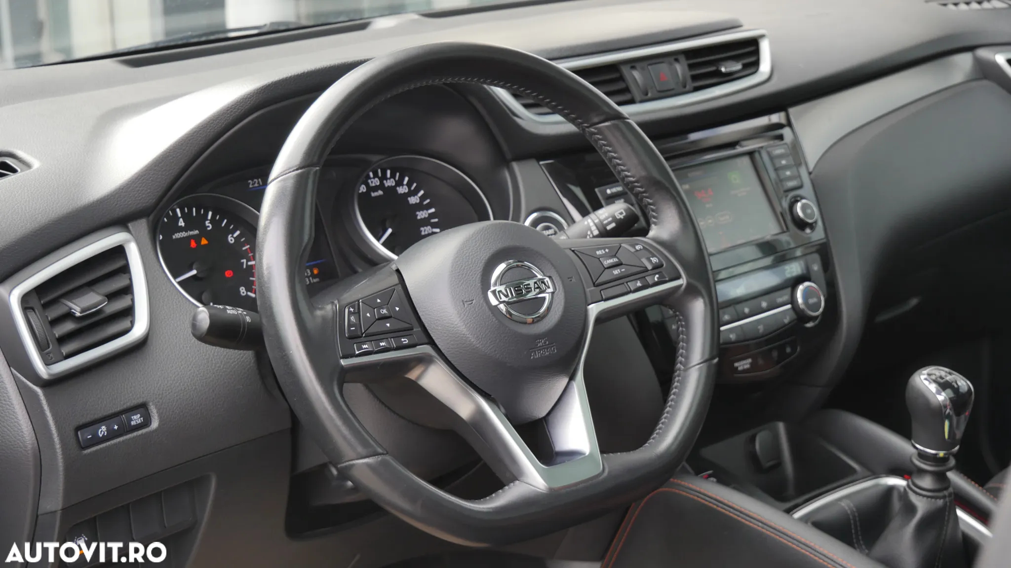 Nissan Qashqai 1.3 DIG-T N-MOTION - 2