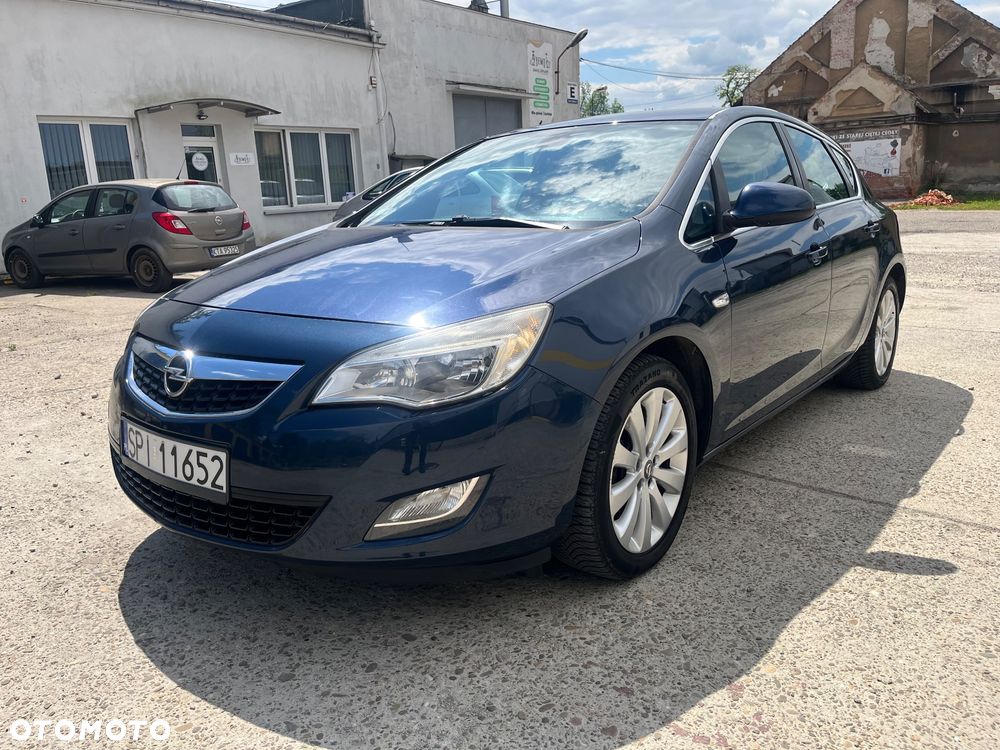 Opel Astra 1.3 CDTI DPF EcoFLEX Business Cosmo - 2