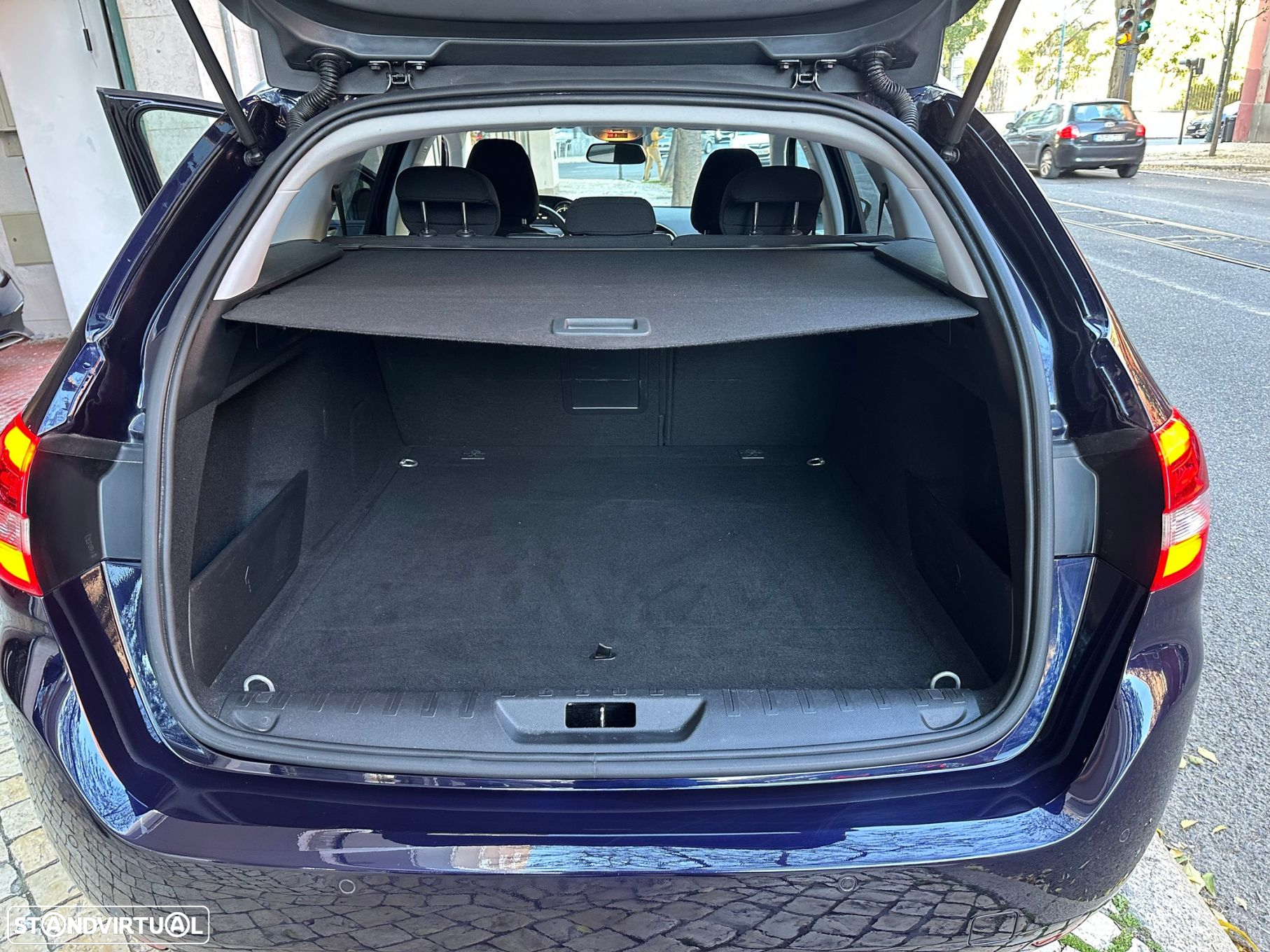 Peugeot 308 SW 1.5 BlueHDi Style - 11