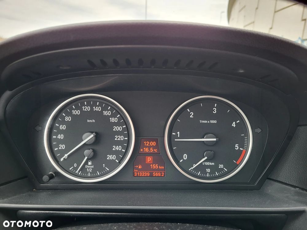 BMW Seria 5 520d Touring - 8