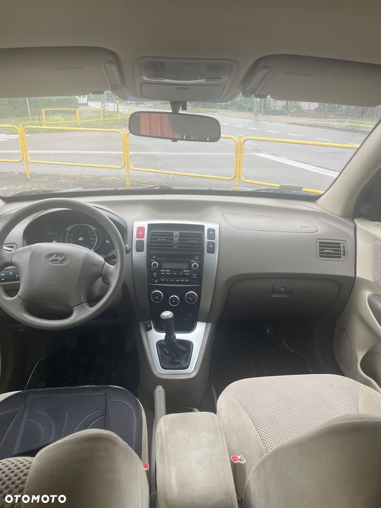 Hyundai Tucson 2.0 Comfort 2WD - 5