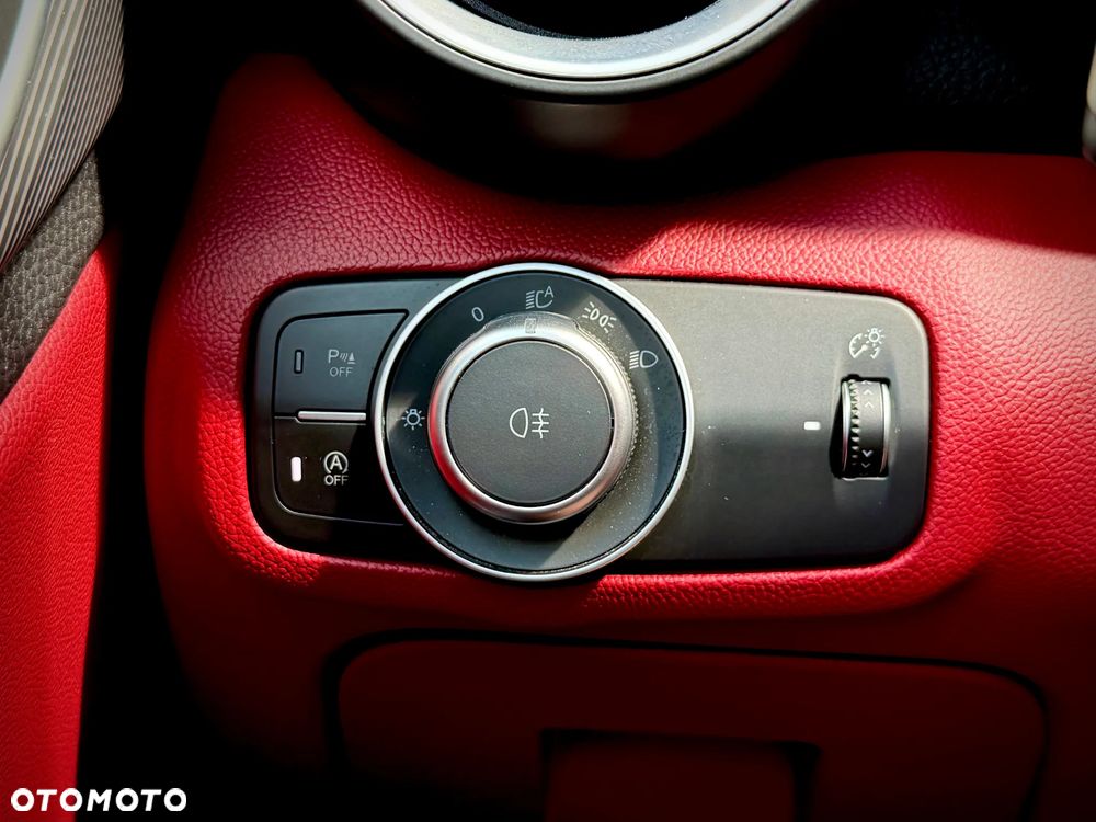 Alfa Romeo Giulia 2.0 Turbo 16V AT8 Veloce Ti - 23