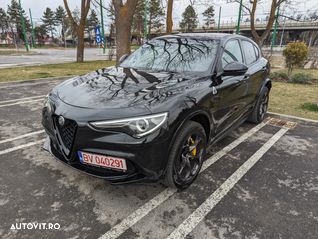 Alfa Romeo Stelvio V6 2.9 Bi-Turbo AT8-Q4 Quadrifoglio