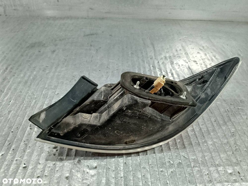 LAMPA TYLNA LEWA MAZDA 6  GS1F-51150 220-41055 HATCHBACK - 3