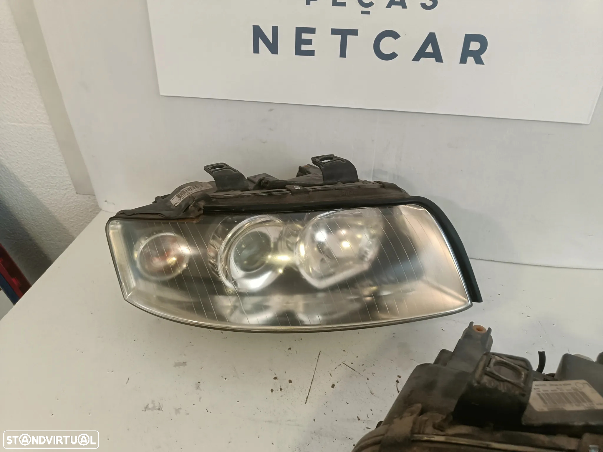 Farol optica Audi A4 B6 2003 - 3