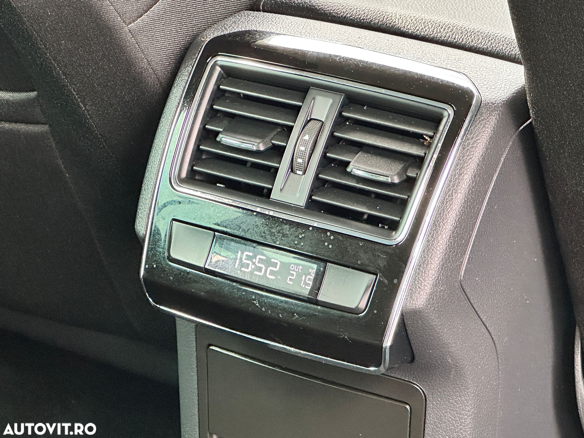 Skoda Superb 2.0 TDI DSG Ambition - 17