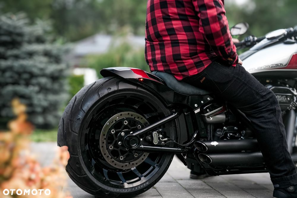 Harley-Davidson Softail Heritage Classic - 32