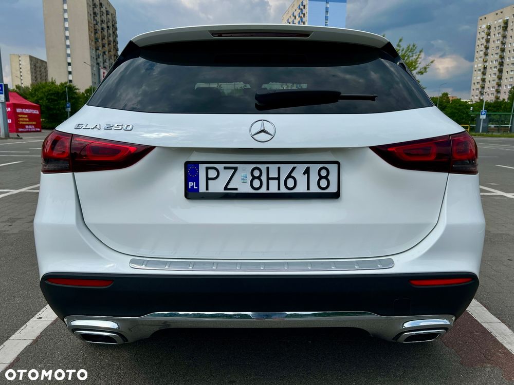 Mercedes-Benz GLA 250 8G-DCT - 6