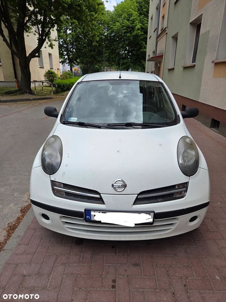 Nissan Micra - 1