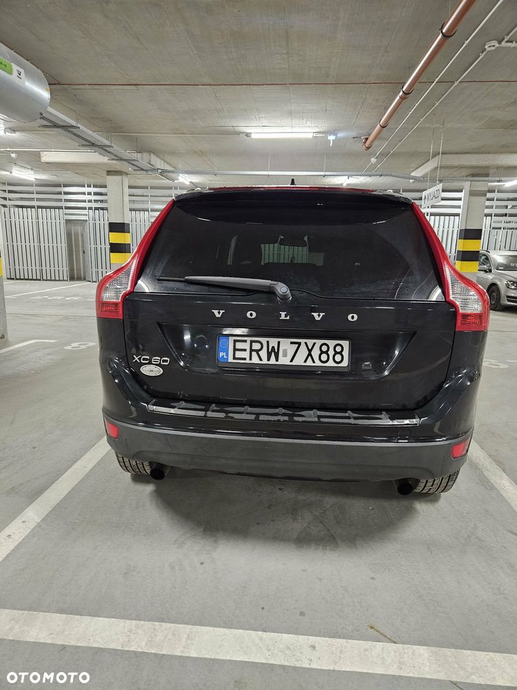 Volvo XC 60 3.2 AWD Momentum - 4