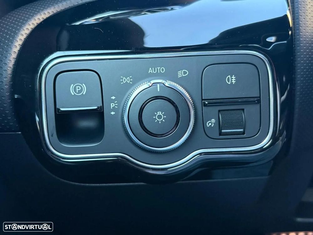 Mercedes-Benz A 180 d AMG Line Aut. - 36