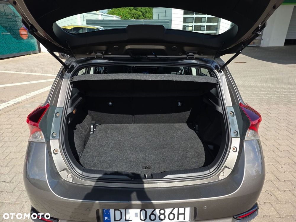 Toyota Auris Hybrid 135 Premium - 13