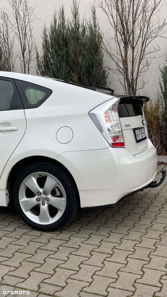 Toyota Prius 1.8 HSD Premium - 14