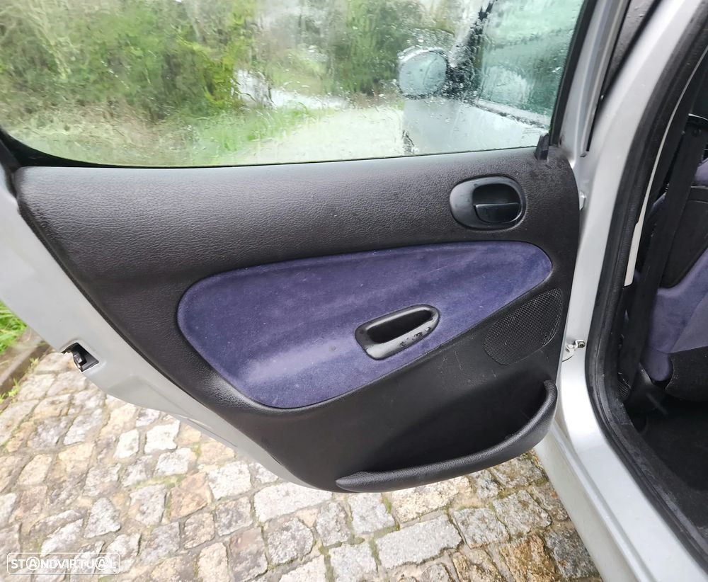 Peugeot 206 1.4 16V Black & Silver - 17