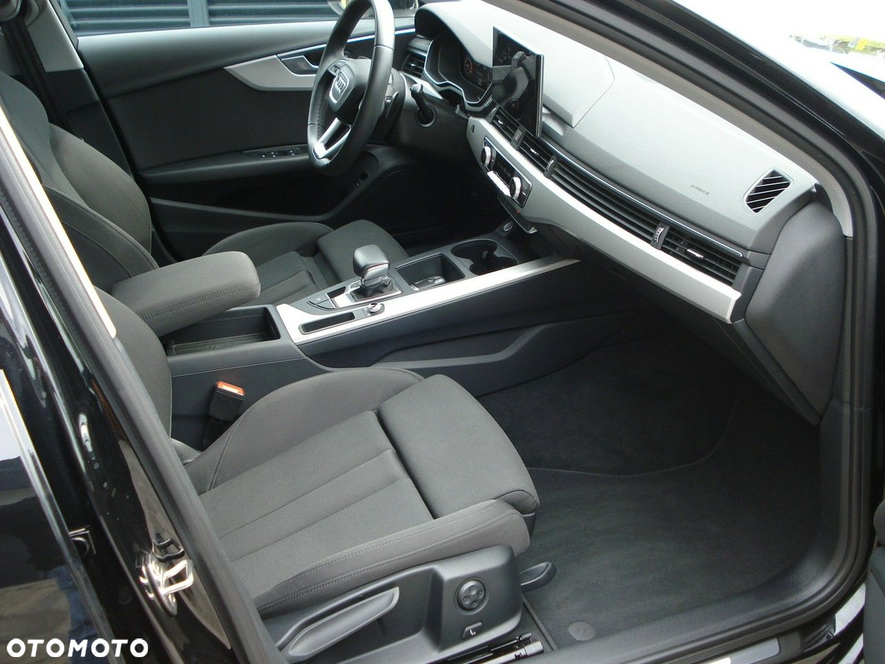 Audi A4 Avant 40 TFSI S tronic - 21