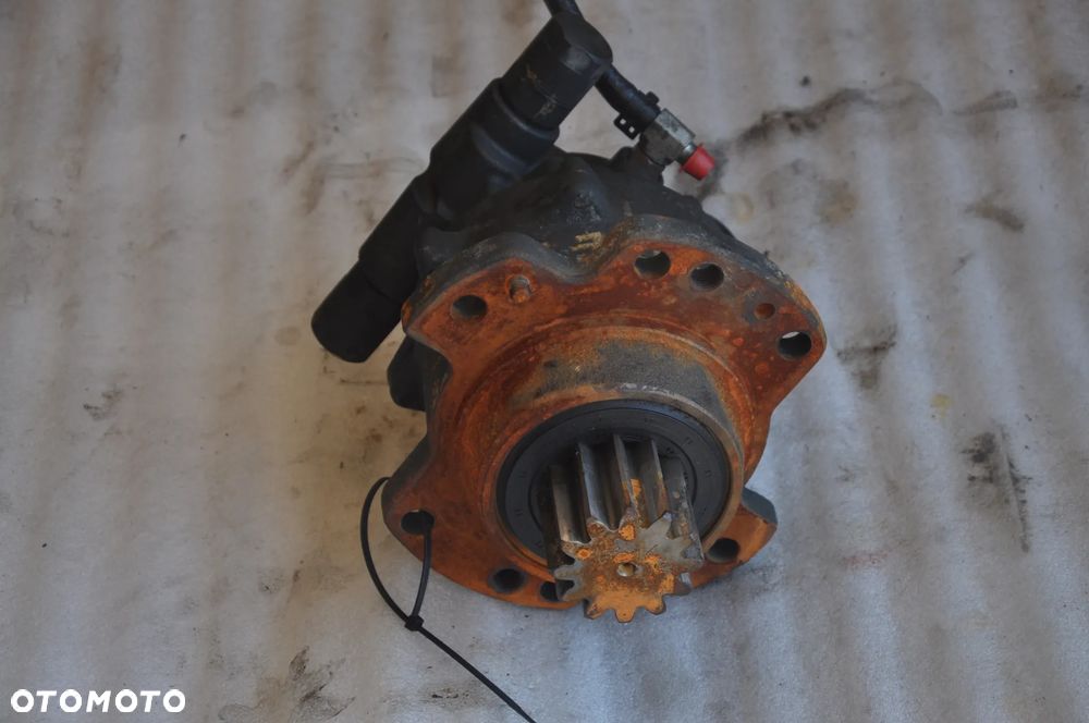 Reduktor silnik obrotu Bobcat E26 - 7