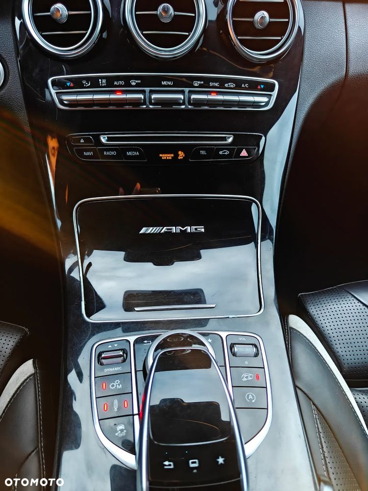 Mercedes-Benz Klasa C AMG 63 S AMG Speedshift 7G-MCT - 20
