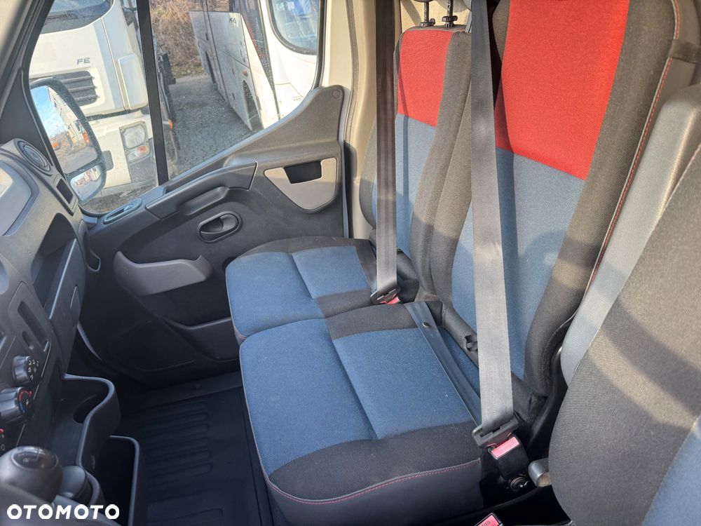 Renault Master 2015 r. L2H2 Blaszak klimatyzacja - 16