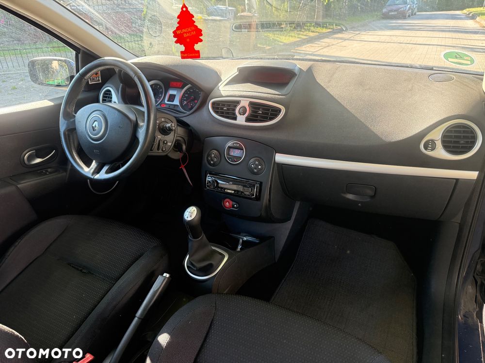 Renault Clio 1.6i 16V - 5
