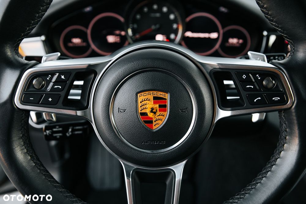 Porsche Panamera 4S - 20