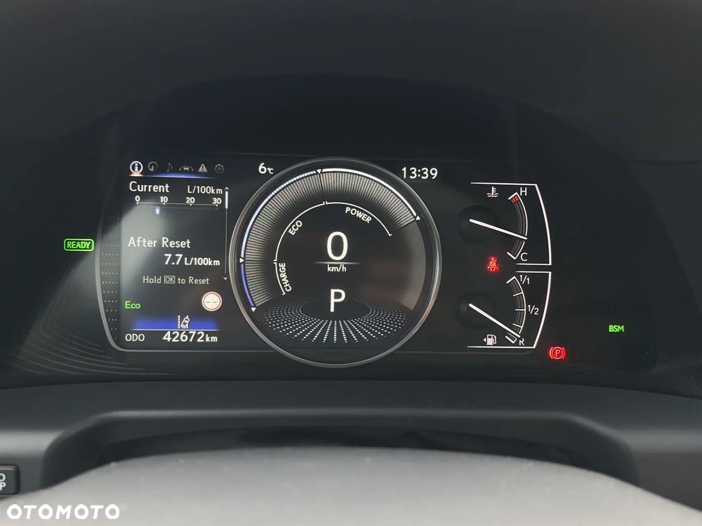 Lexus ES 300h Business Edition - 18