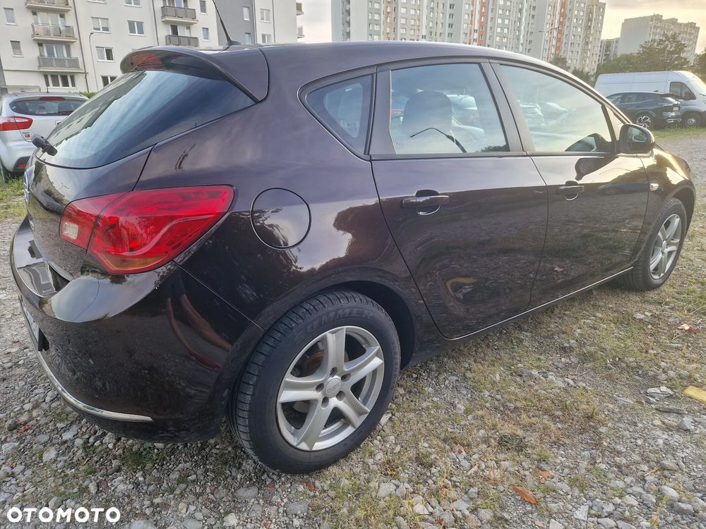 Opel Astra 1.6 Active - 11
