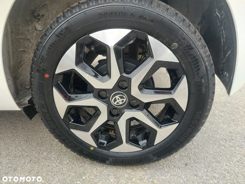 Toyota Aygo x-play - 26