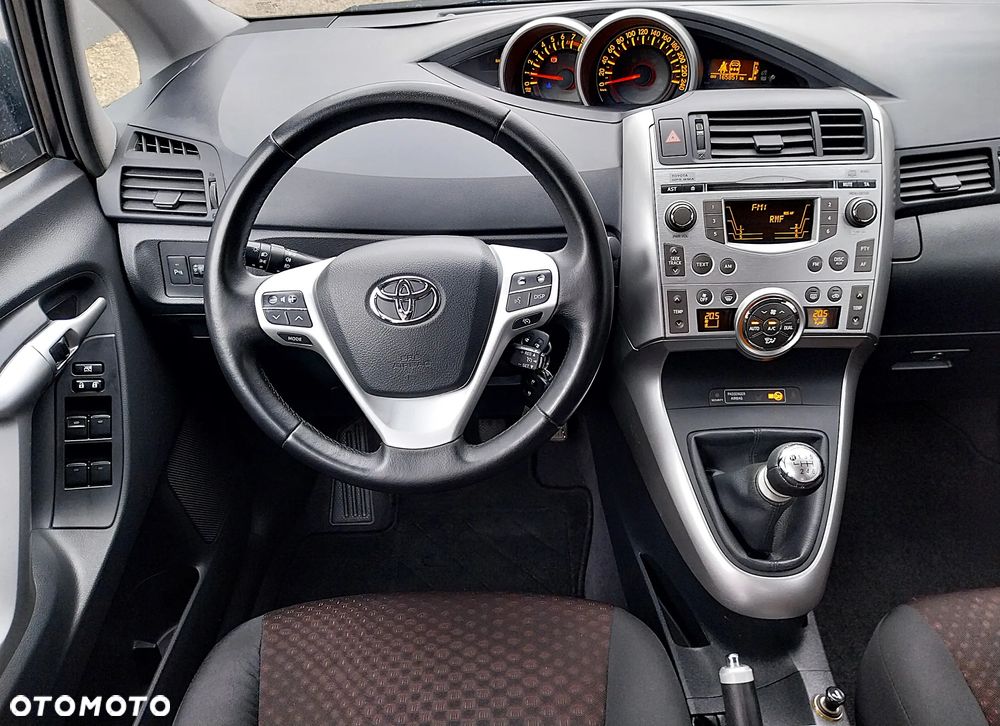 Toyota Verso 1.8 Executive - 20