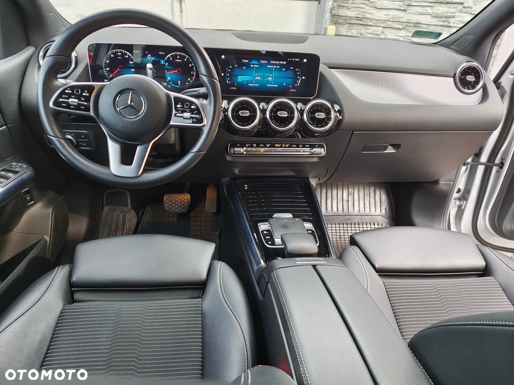 Mercedes-Benz Klasa B 180 Progressive 7G-DCT - 19