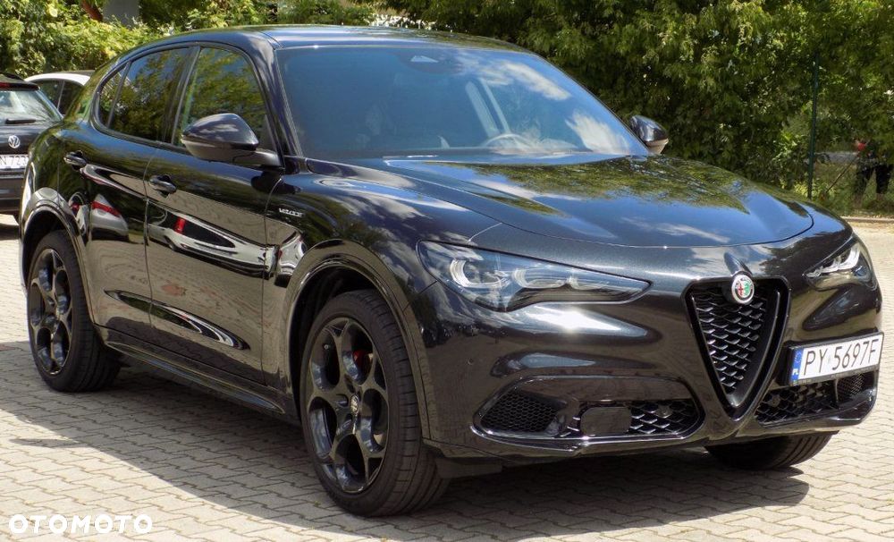 Alfa Romeo Stelvio - 8