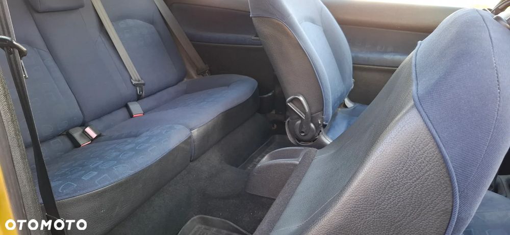Peugeot 206 - 13