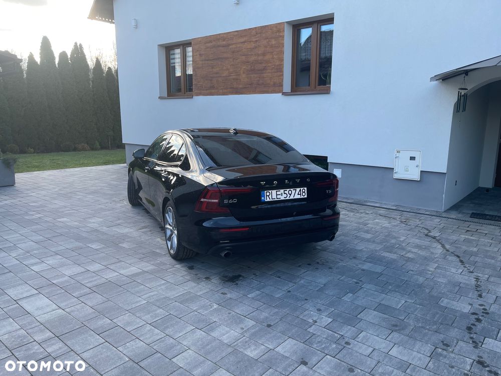 Volvo S60 T5 Momentum Pro - 3