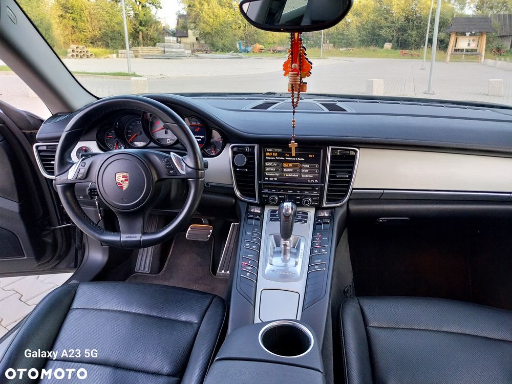 Porsche Panamera 4S - 10