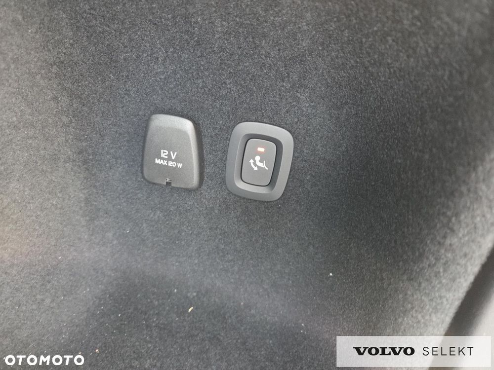 Volvo V60 B4 B Plus Dark - 33