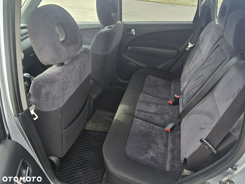 Mitsubishi Outlander - 19