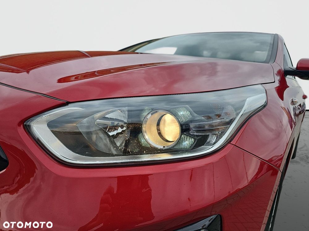 Kia Ceed 1.6 CRDi SCR M DCT - 11