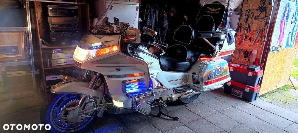 Honda GL - 10