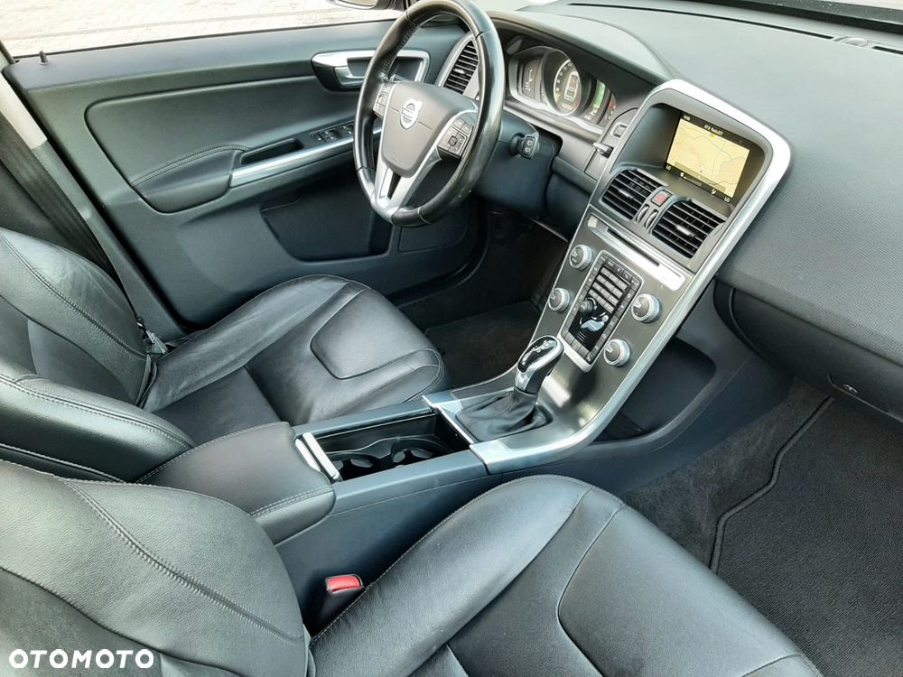 Volvo XC 60 D4 Geartronic Ocean Race - 28