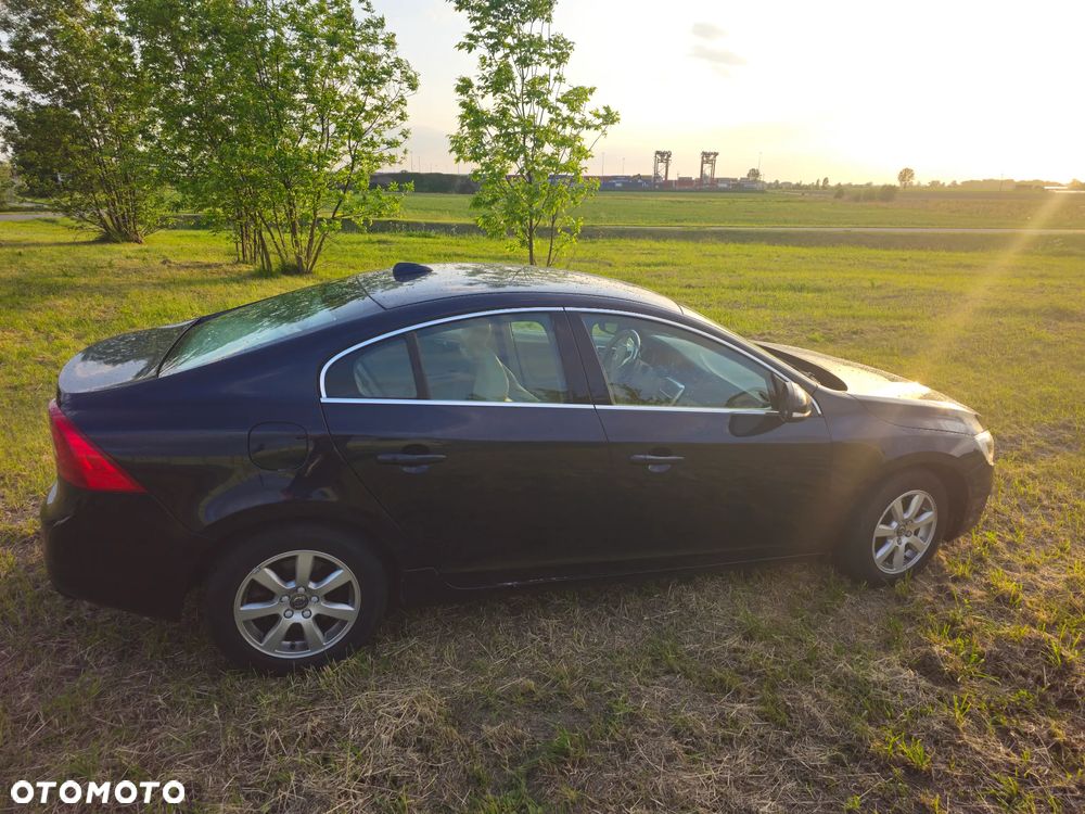 Volvo S60 D3 Drive-E Summum - 3
