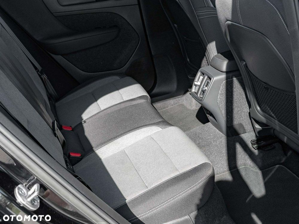 Volvo XC 40 B3 Core - 31