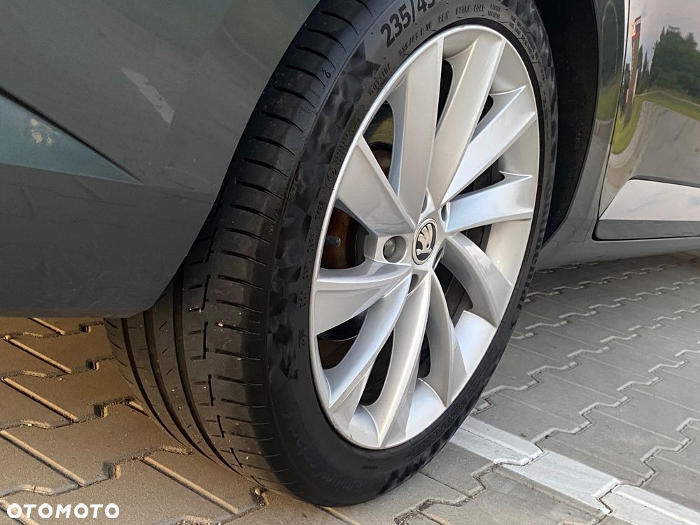 Skoda Superb 2.0 TDI Style DSG - 10