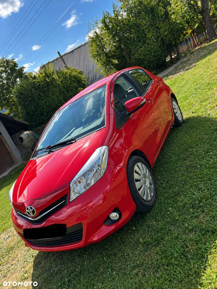 Toyota Yaris - 1