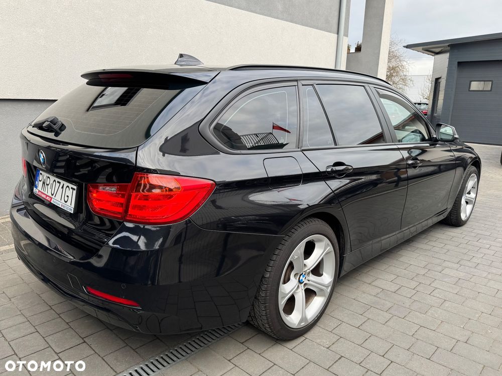 BMW Seria 3 318d - 4