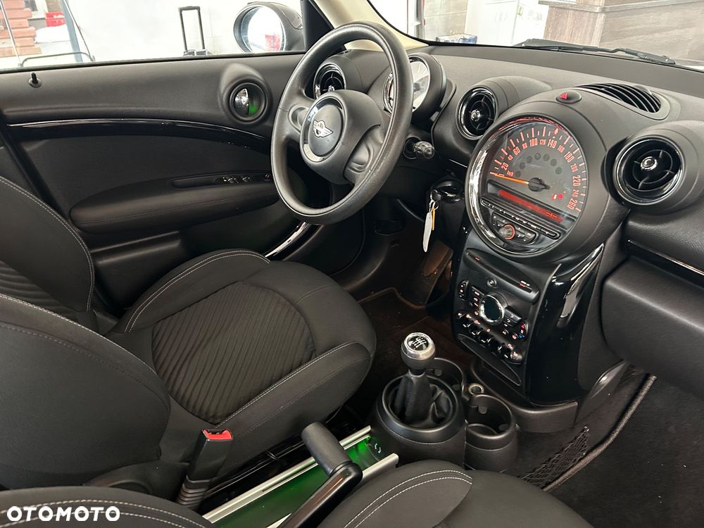 MINI Countryman One D Blackyard - 27