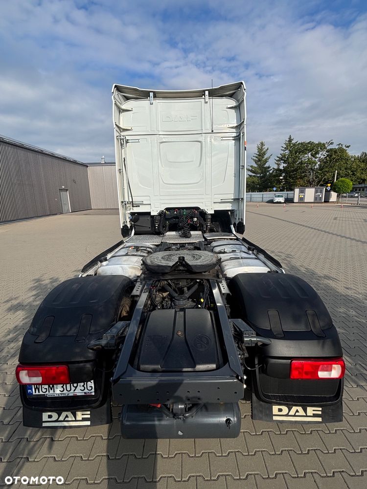 DAF XG - 10